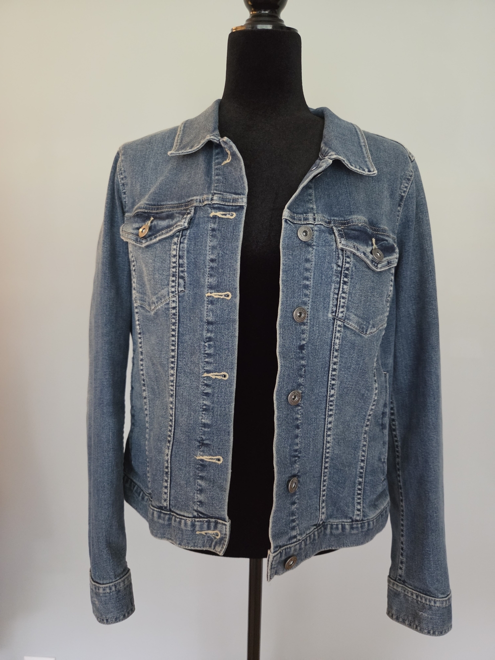 Two by Vince Camuto Medium Blue Denim Jacket